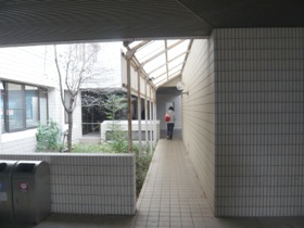 1-入り口.南北の通路
